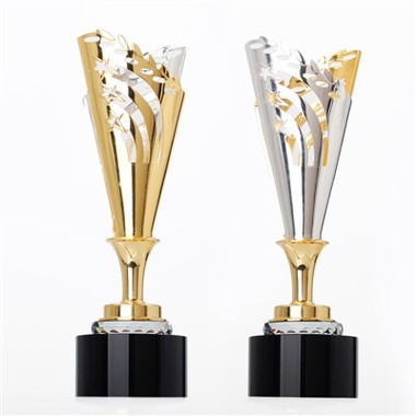 Metāla balvas futbola trofeja